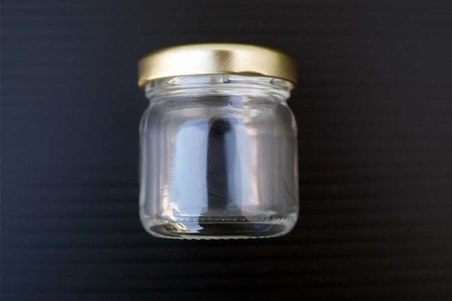 40ml round glass jar with gold or black lid